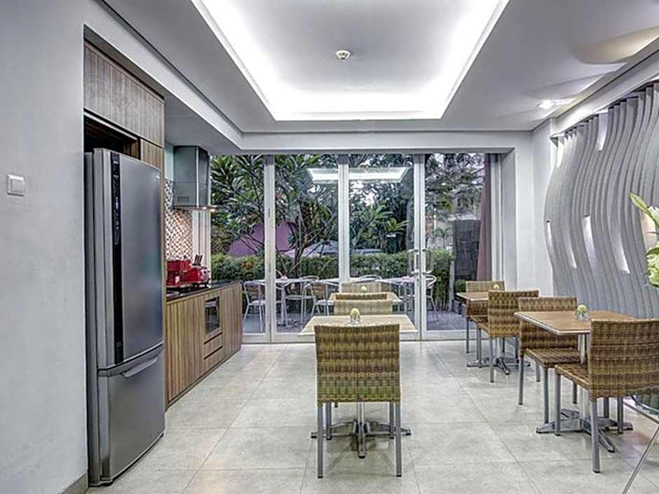 Sampit Residence Managed By Flat06