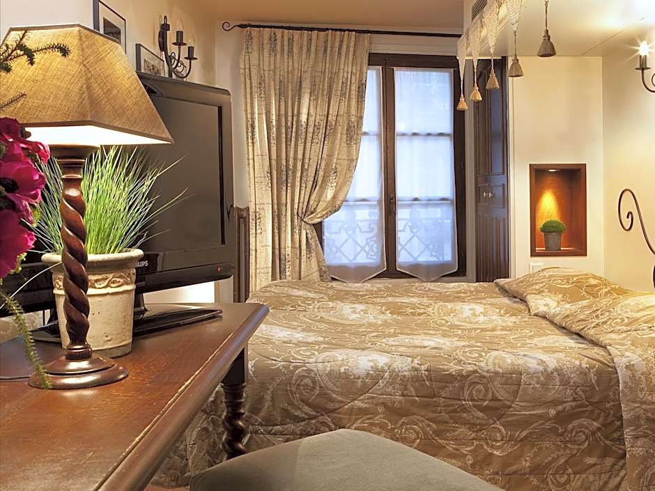 Castex Hotel