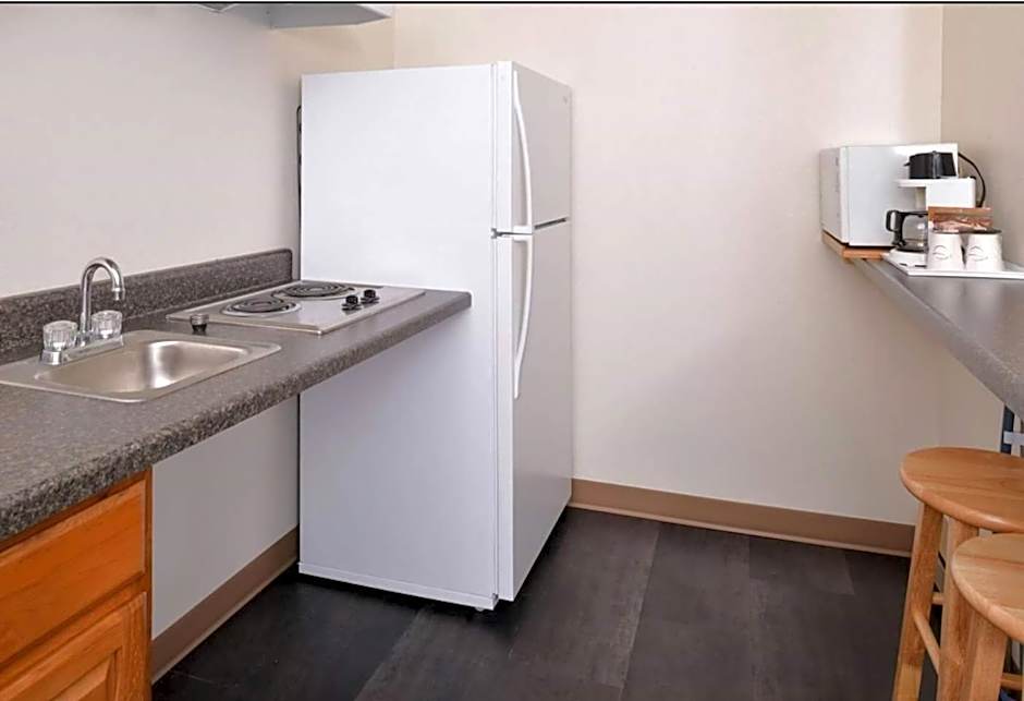 Americas Best Value Inn and Suites Atlantic