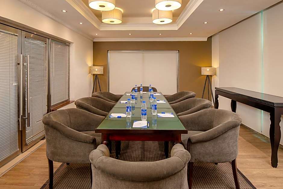 Protea Hotel by Marriott Lagos Kuramo Waters