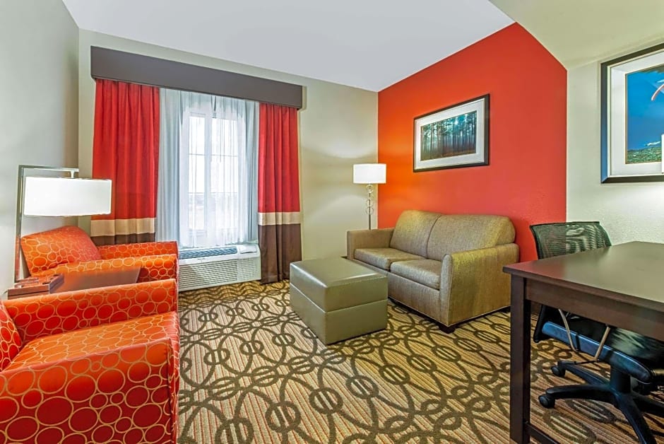 La Quinta Inn & Suites by Wyndham Leesville Fort Polk