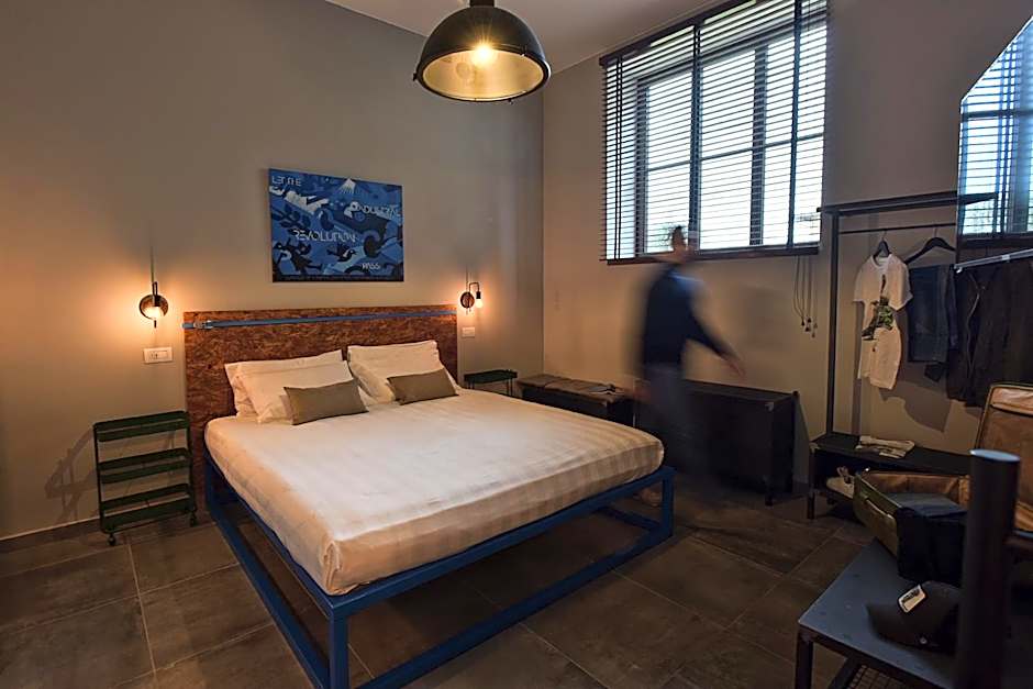 GARAGE47 Storica Officina Meccanica LOFT B&B iN PIENZA