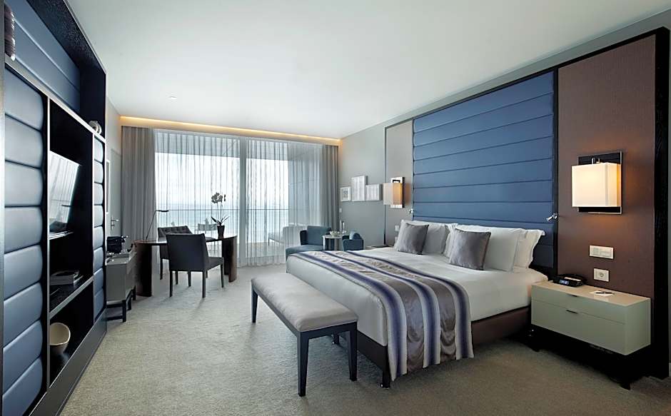 Junior 1 King Bed Suite, Garden View — 1 fotoğraftan 1. fotoğraf