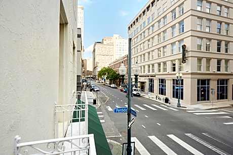 Sonder Baronne Manor