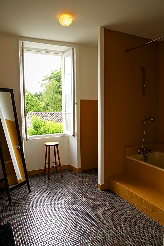 Le Bonheur- Suite Cognac