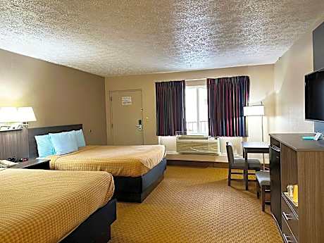 Queen Room with Two Queen Beds - No pets