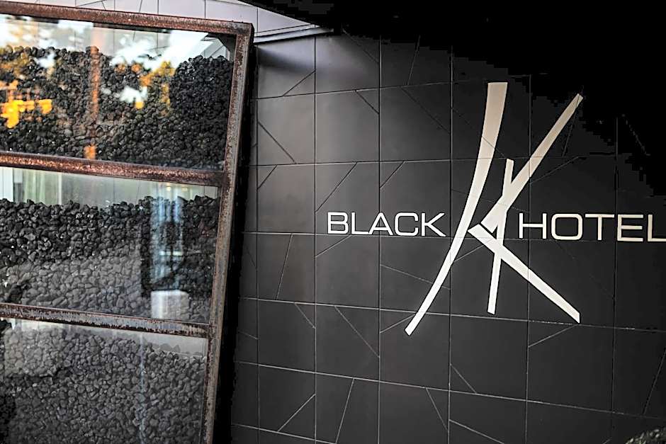 Black Hotel