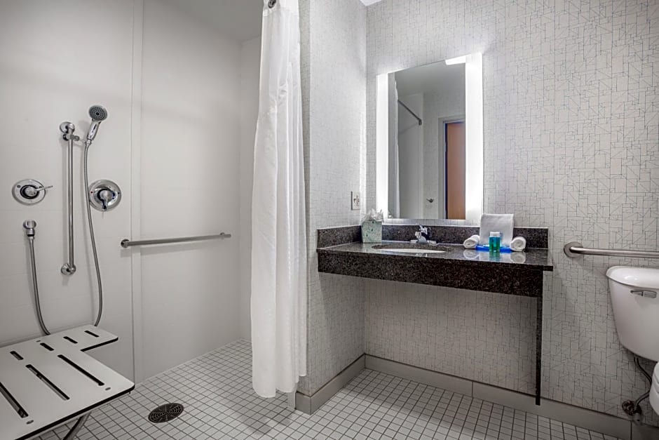 Holiday Inn Express Wisconsin Dells By IHG