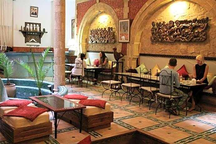 Riad Al khansaa
