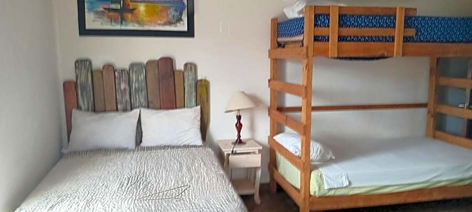 Hotel Casa Raymundo Suites