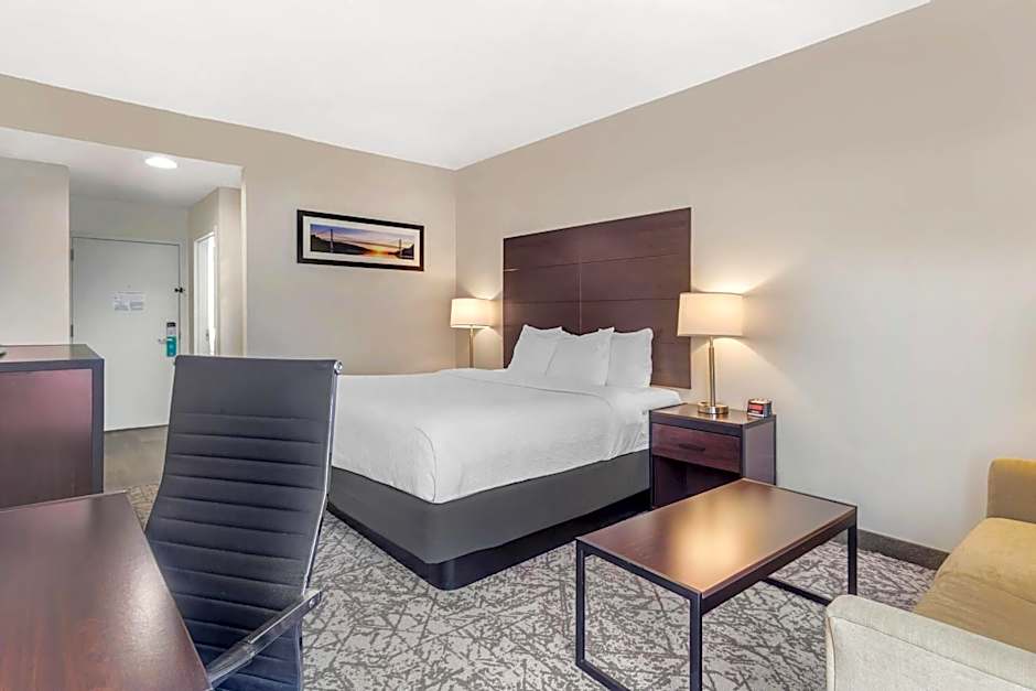 Quality Inn & Suites NJ State Capital Area