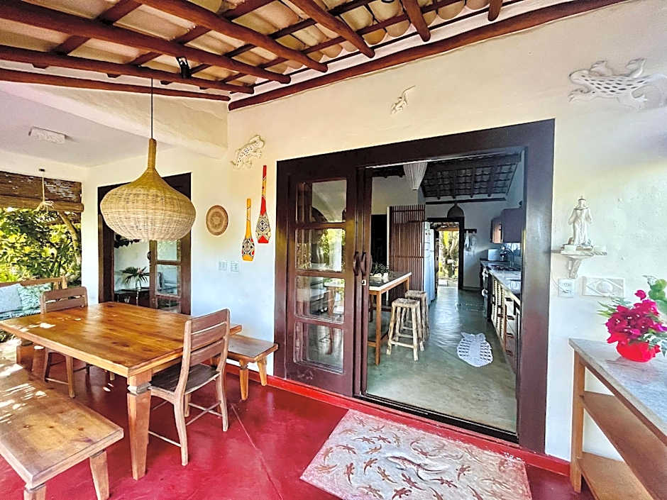 Casa com piscina e vista para a Praia do Espelho