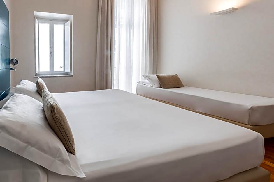 Hotel Piazza Bellini & Apartments