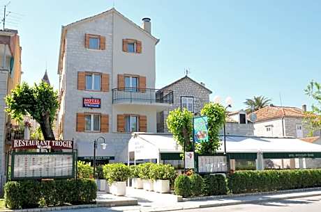 Hotel Trogir