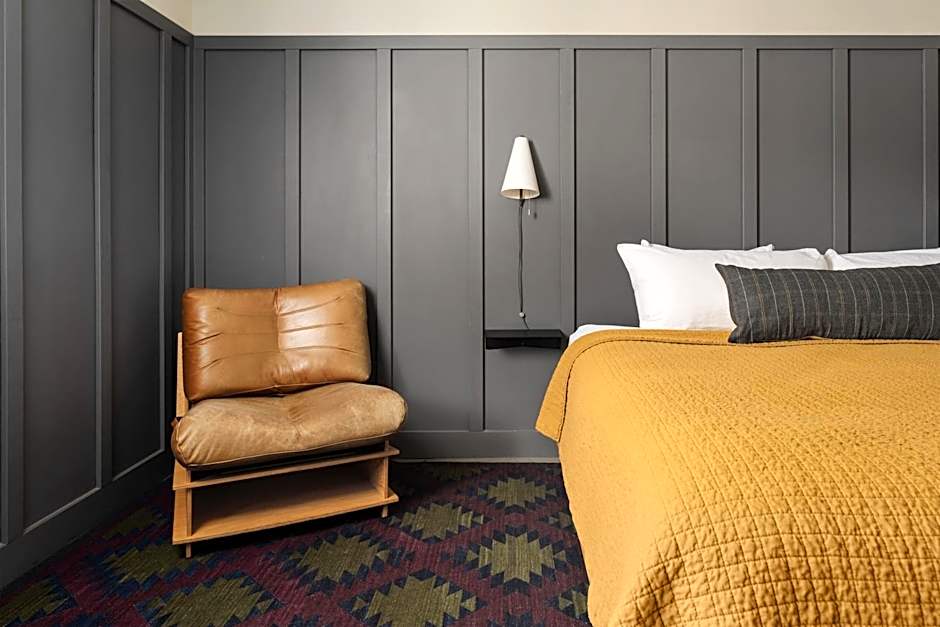 The Coachman Hotel