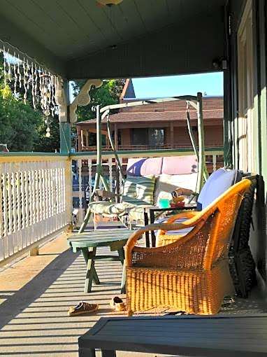 Americas Best Value Inn & Suites Royal Carriage