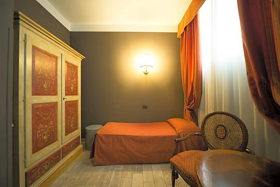 Hotel Aaron