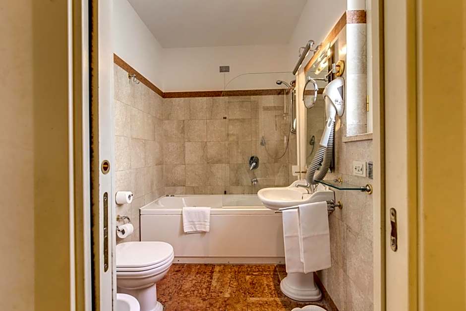Hotel Cinquantatre
