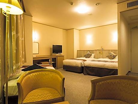 Standard Triple Room - Non-Smoking