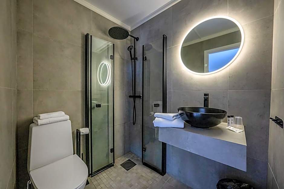 Sunde Fjord Hotel, free and easy parking