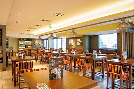 Premier Inn Woking Town Centre