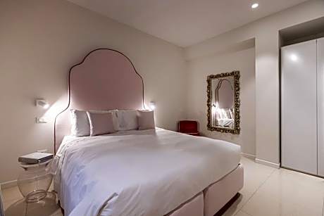 One-Bedroom Apartment (2 - 3 Adults)