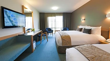 SUPERIOR QUEEN SINGLE