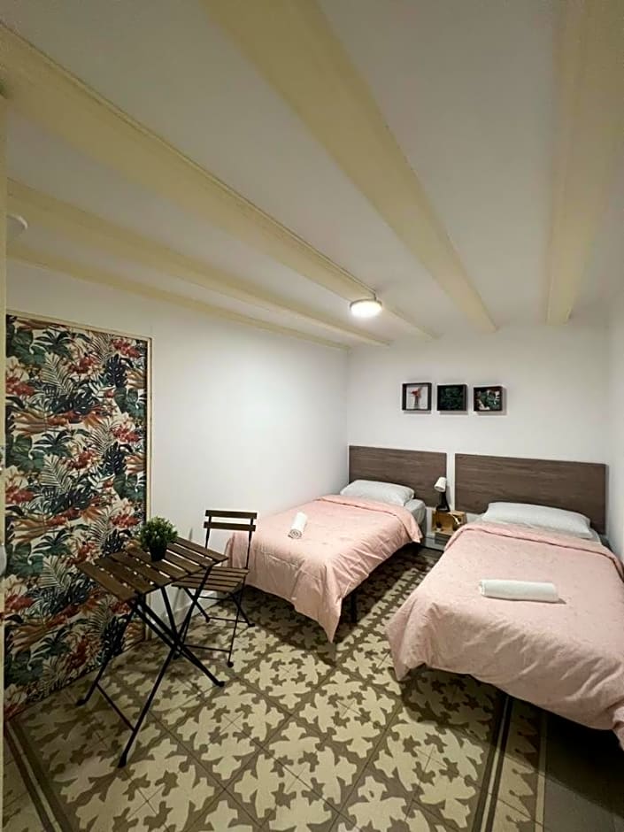 Sleep in Gothic Bcn