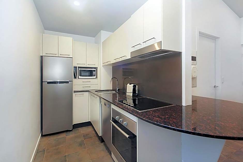 Lennox Holiday Apartments