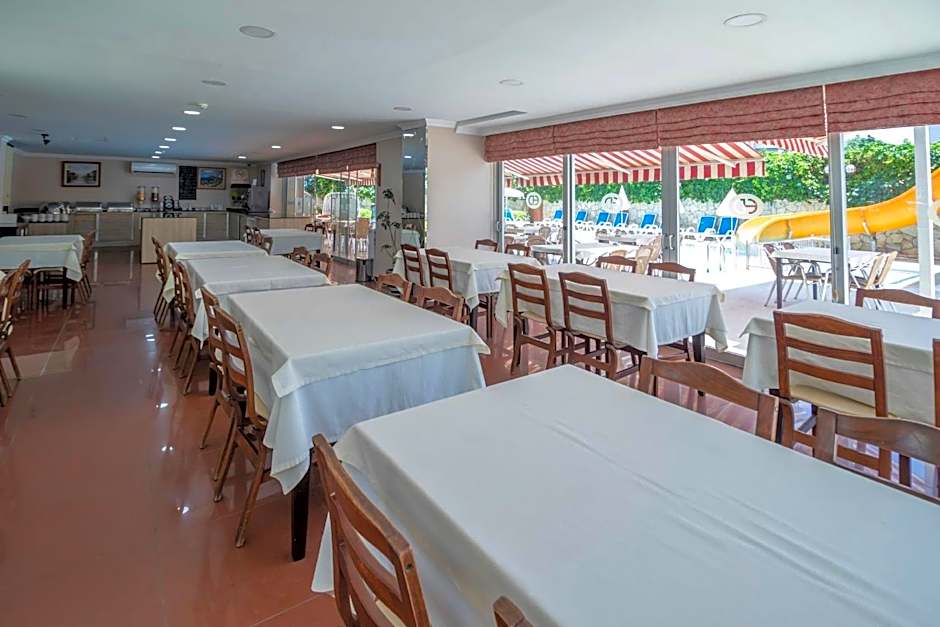 Lara Dinc Hotel