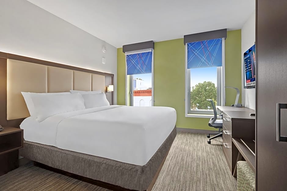 Hotel 1200