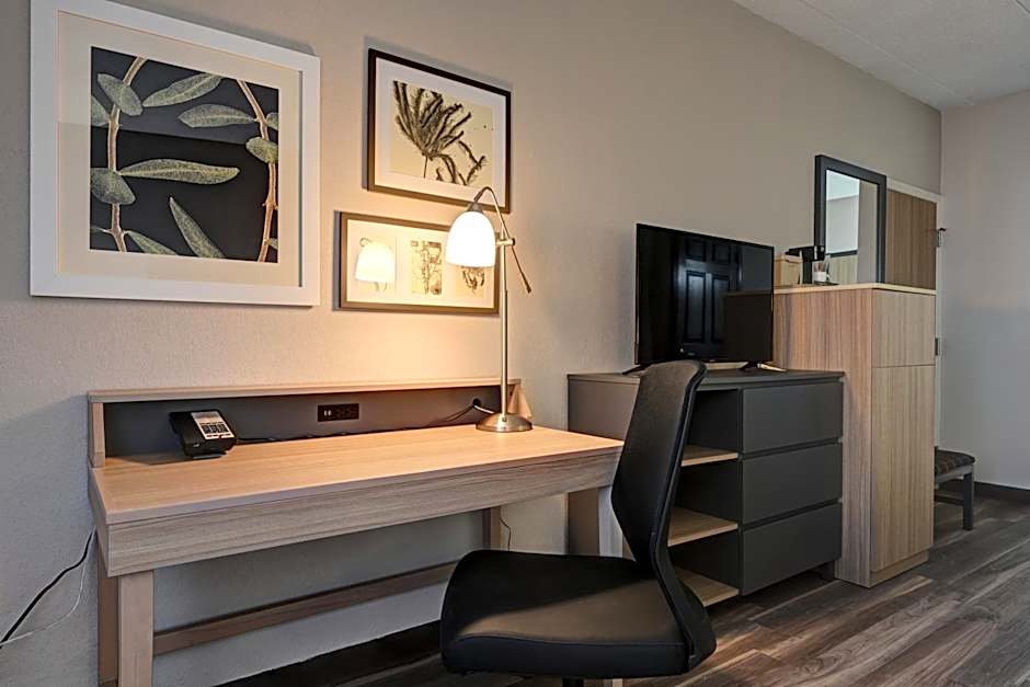 Country Inn & Suites by Radisson, Pierre, SD