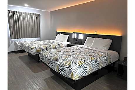 2 Queen Beds | Non-Smoking, Kitchen