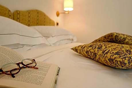 Comfort King Room with Balcony and Sea View