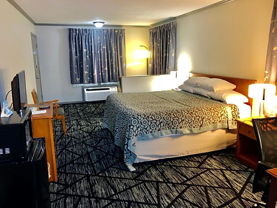 Days Inn by Wyndham Manning