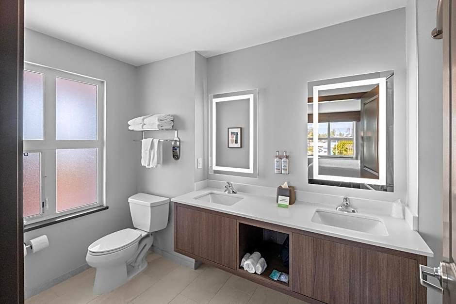 Holiday Inn Hotel & Suites Surrey East - Cloverdale By IHG