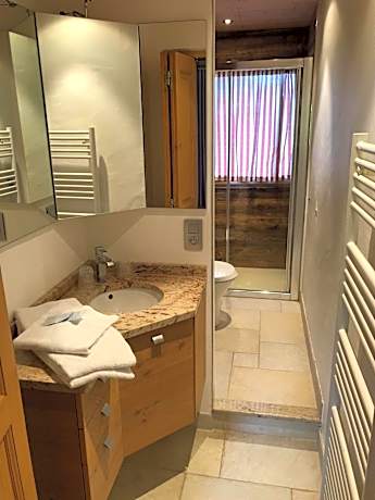 Apartment (6 People)