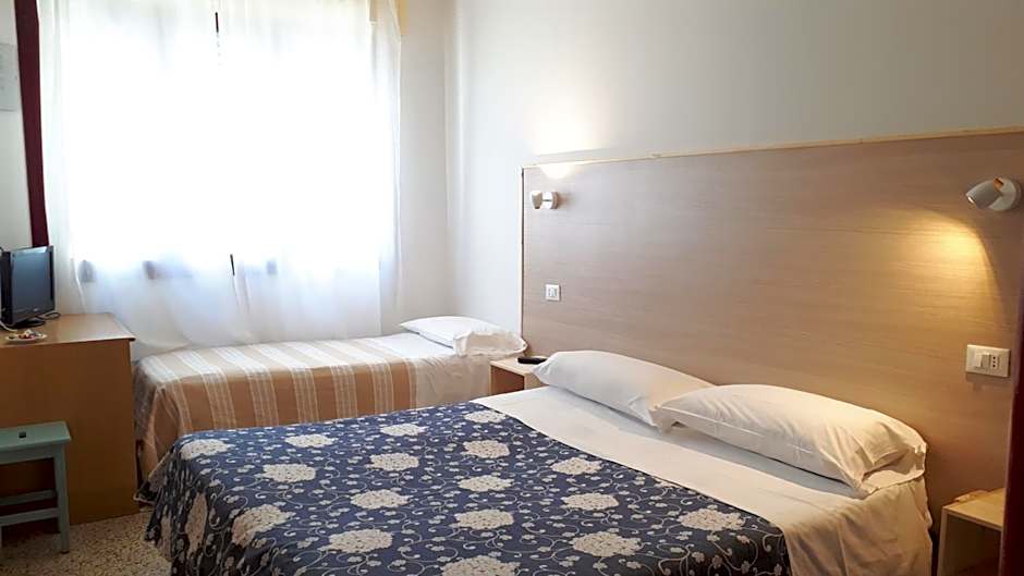 Hotel Villa Dina