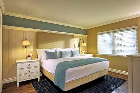 Deluxe Two-Bedroom Suite - Gulf Front