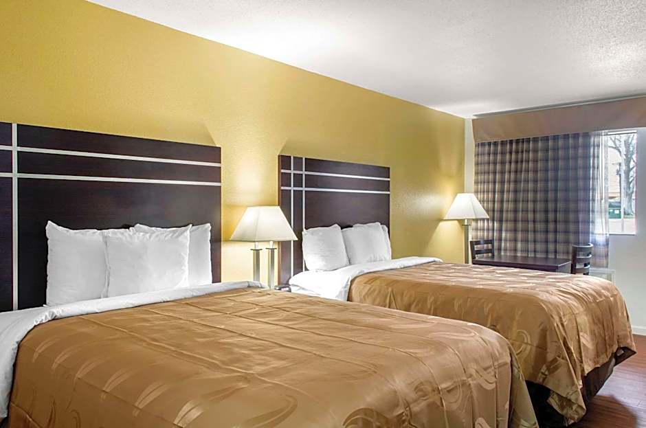 Quality Inn Mccomb