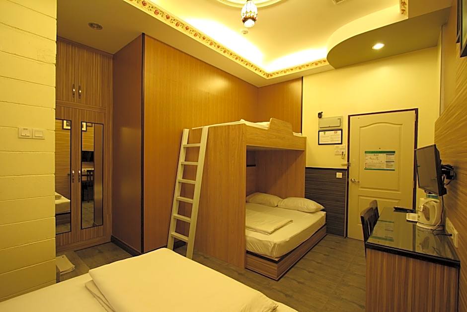 Shamrock Guest House ll