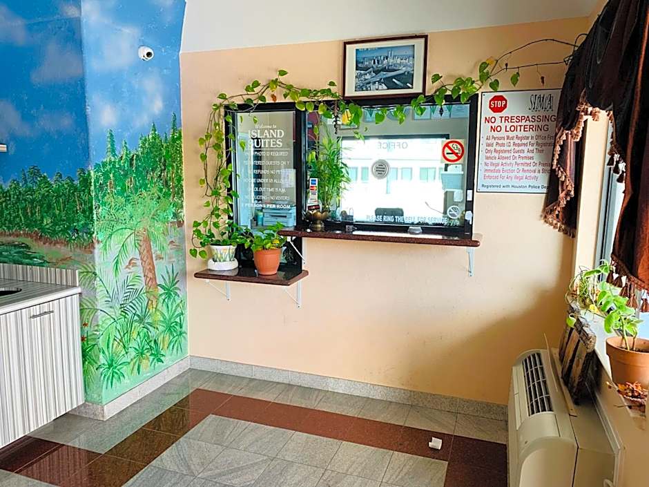 Island Suites Hobby Airport