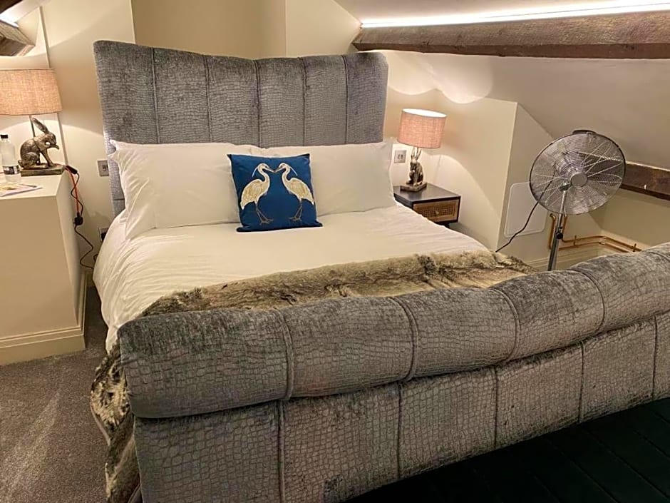 The Hive at Poppi-Red