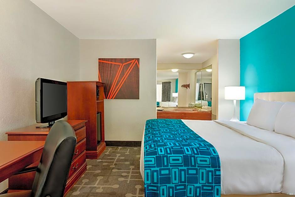 Howard Johnson by Wyndham Chattanooga Lookout Mountain I-24