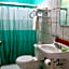 Hotel La Guaria Inn & Suites