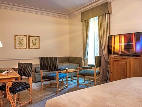 Suite with One Double and Sofa Bed