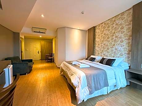 Executive Suite with Spa Bath