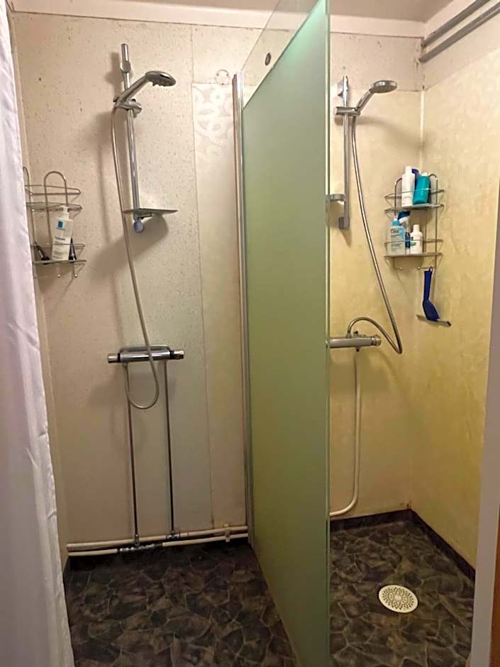 Lantlivlodge i Österjörn - Midgård