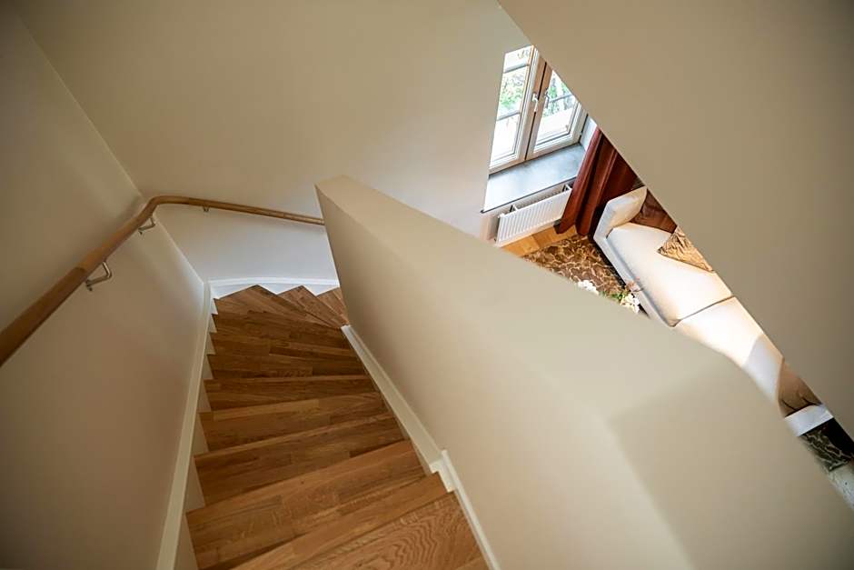 Live and Stay Ekmanska