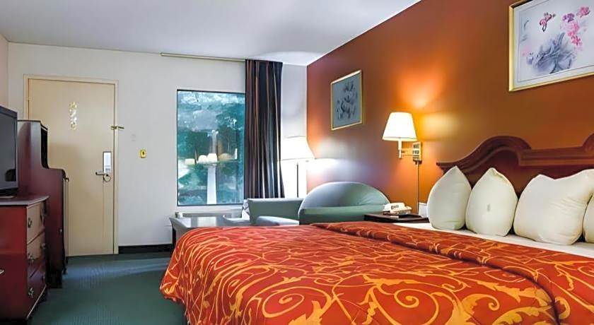 Econo Lodge South Garner